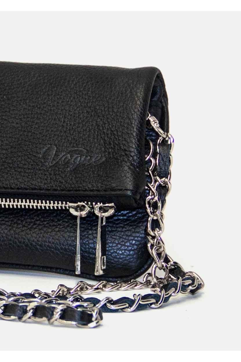 BOLSO CON SOLAPA Y CADENA NEGRO