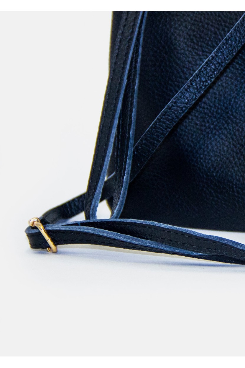 CARTERA DE MANO NEGRO
